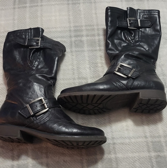 Bare Traps Black Faux Leather Buckle Boots 6.5 - Picture 1 of 10